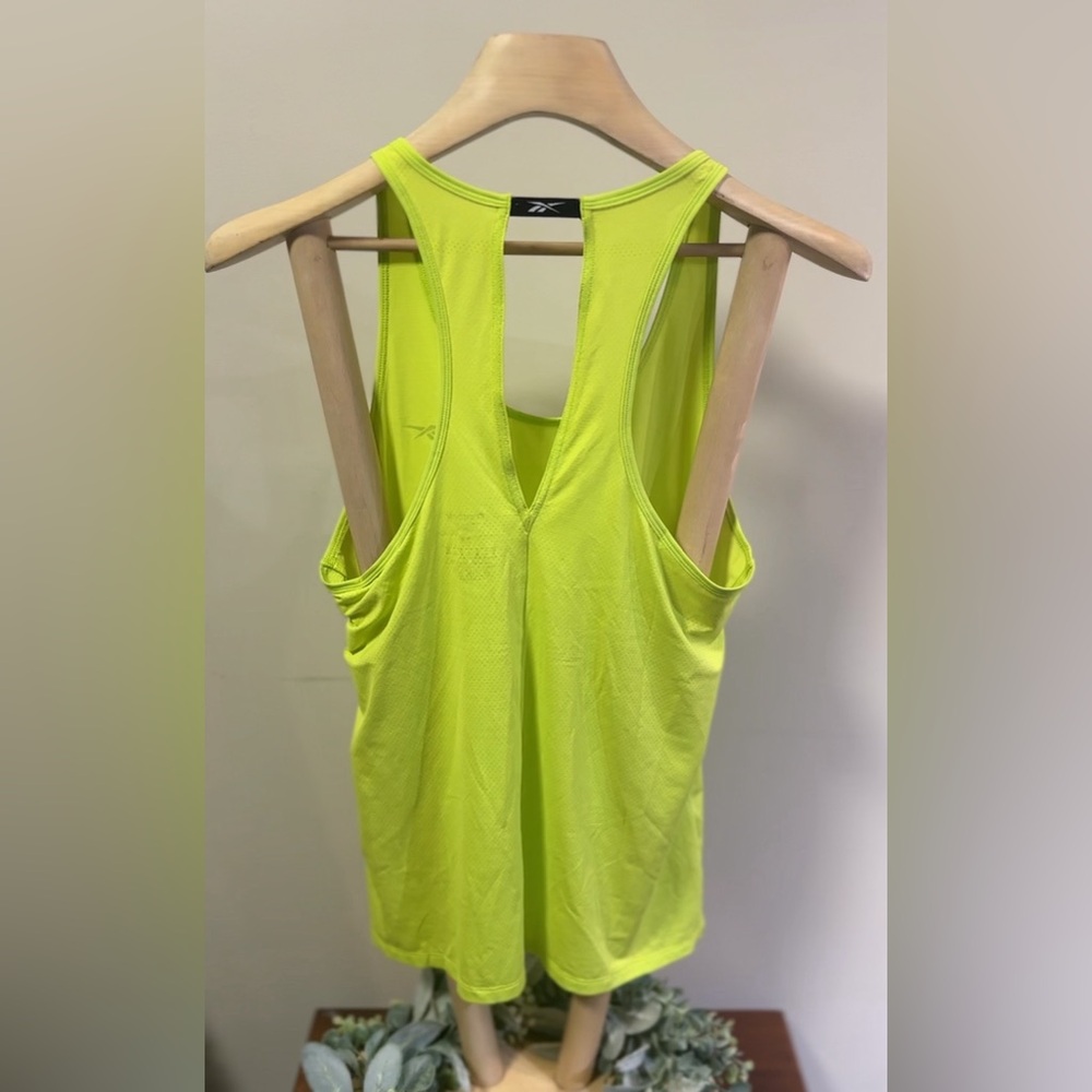 Reebok Neon Green Racerback Athletic Tank Top Women’s Size M NWT Activewear - Picture 3 of 6
